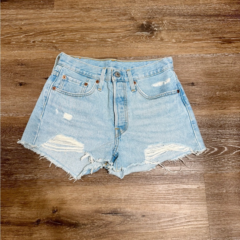Levi’s 550 Shorts